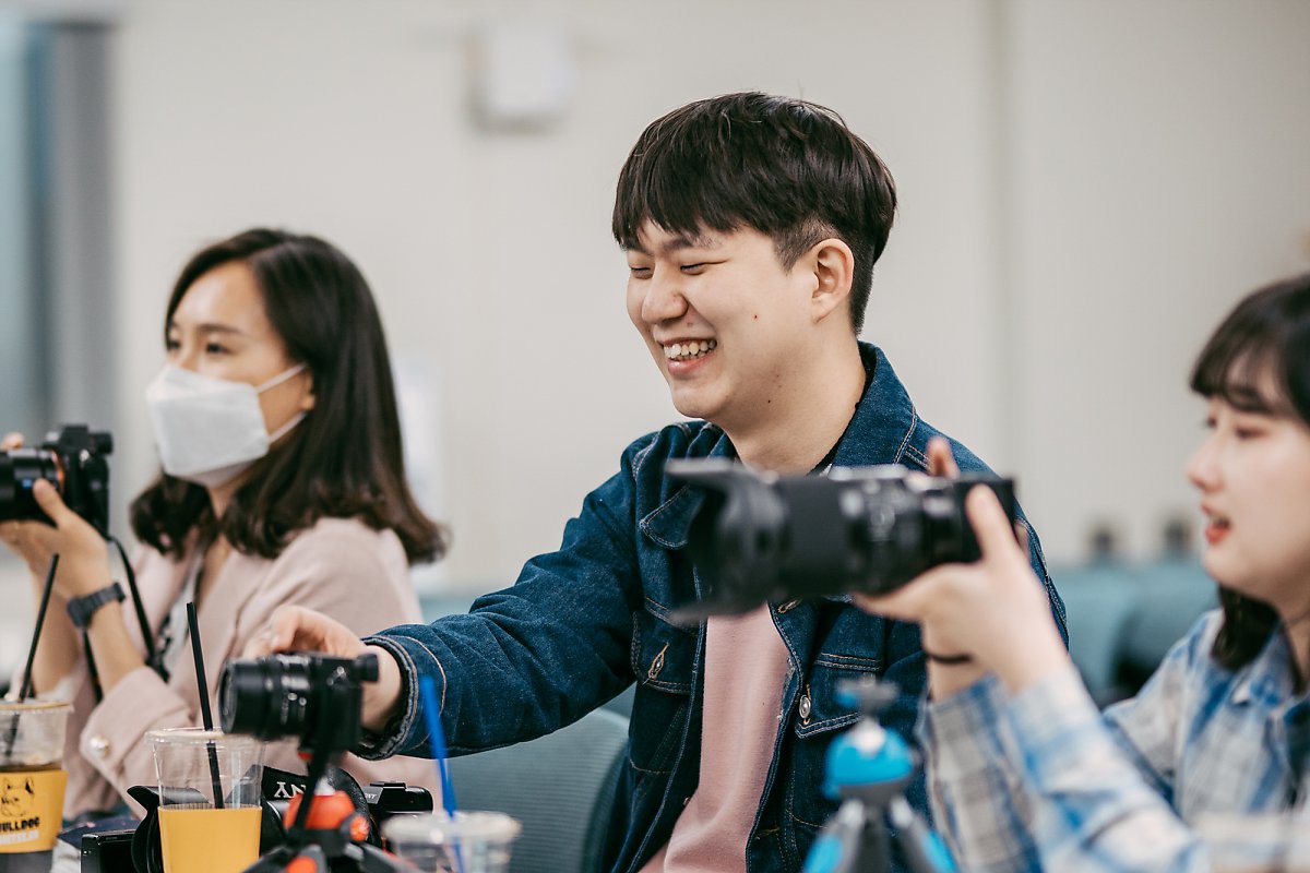 즐겁게 서로의 발표를 든는 세프 4기