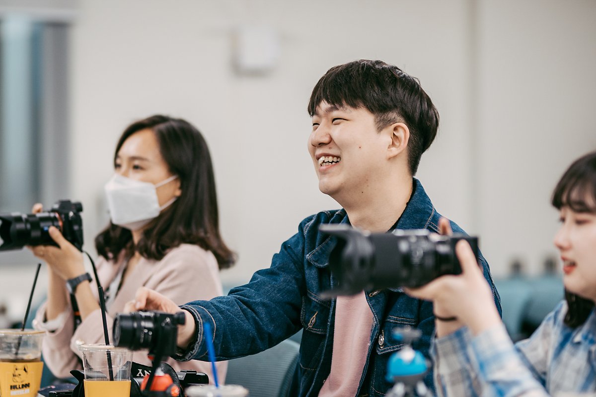 즐겁게 서로의 발표를 든는 세프 4기