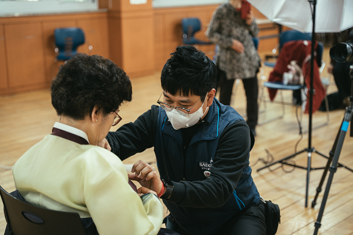 강동노인종합복지관 장수사진 촬영