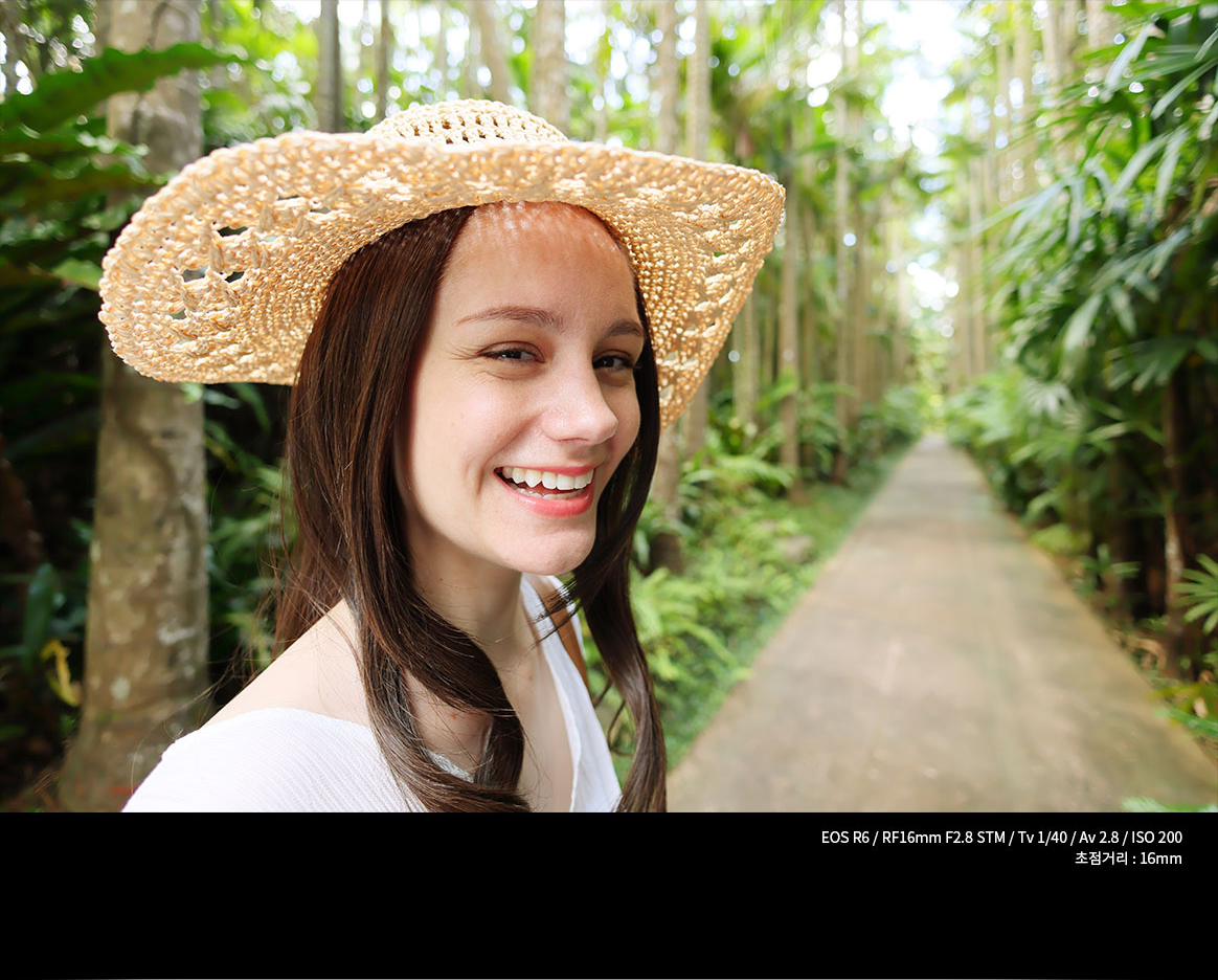 RF 16mm F2.8 STM