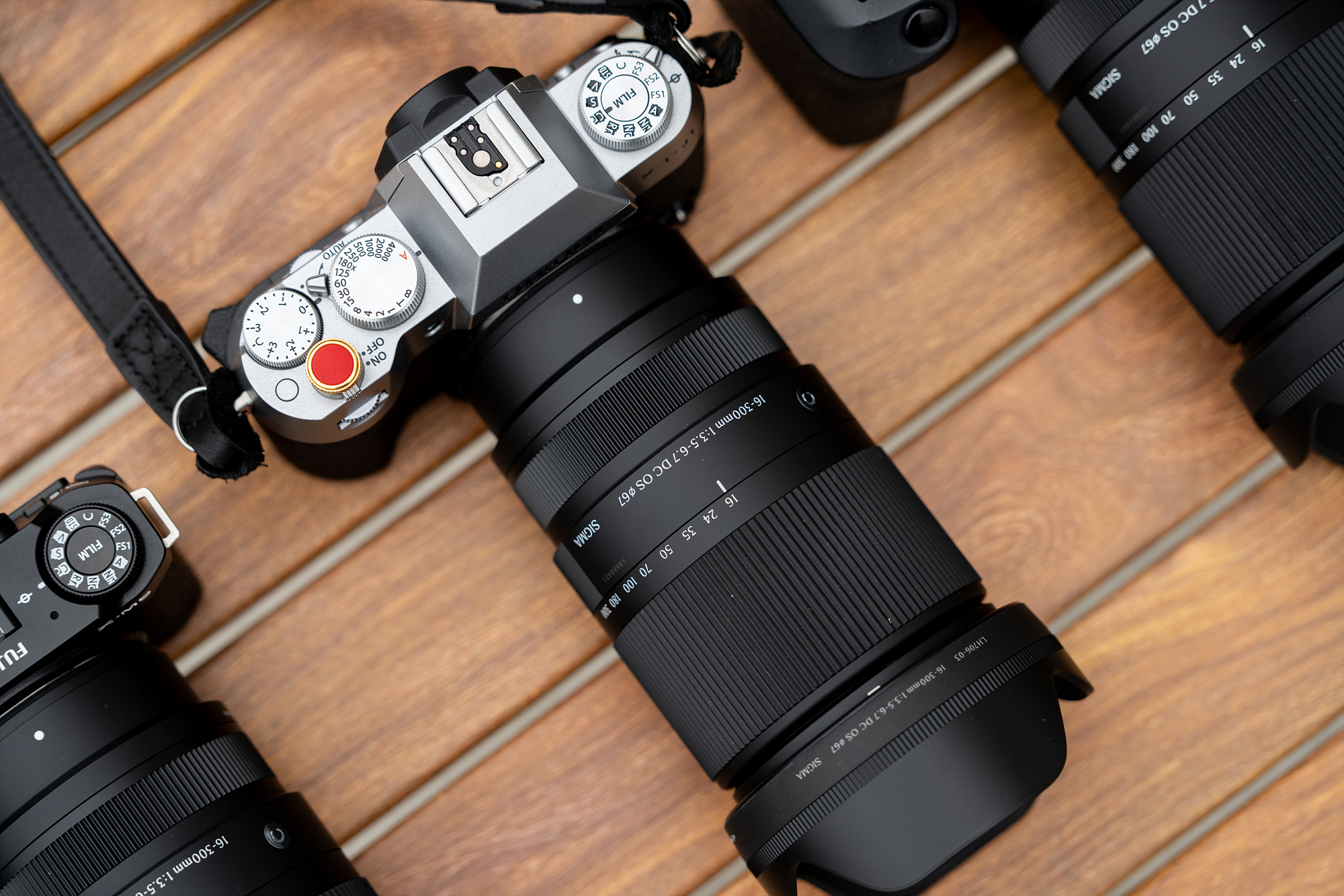 ﻿16-300mm F3.5-6.7 DC OS | Contemporary