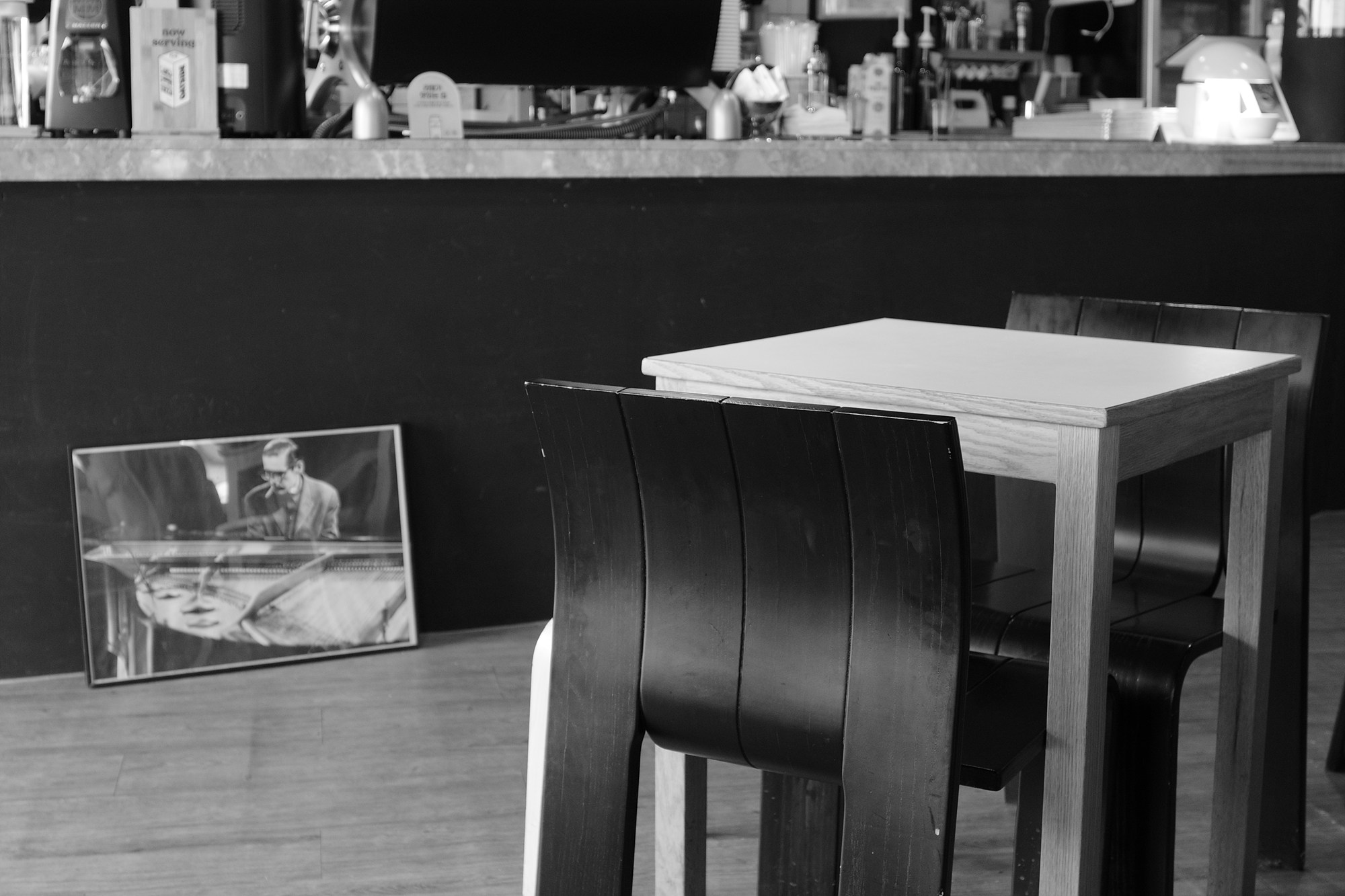 GR4 모노크롬 결과물 이미지