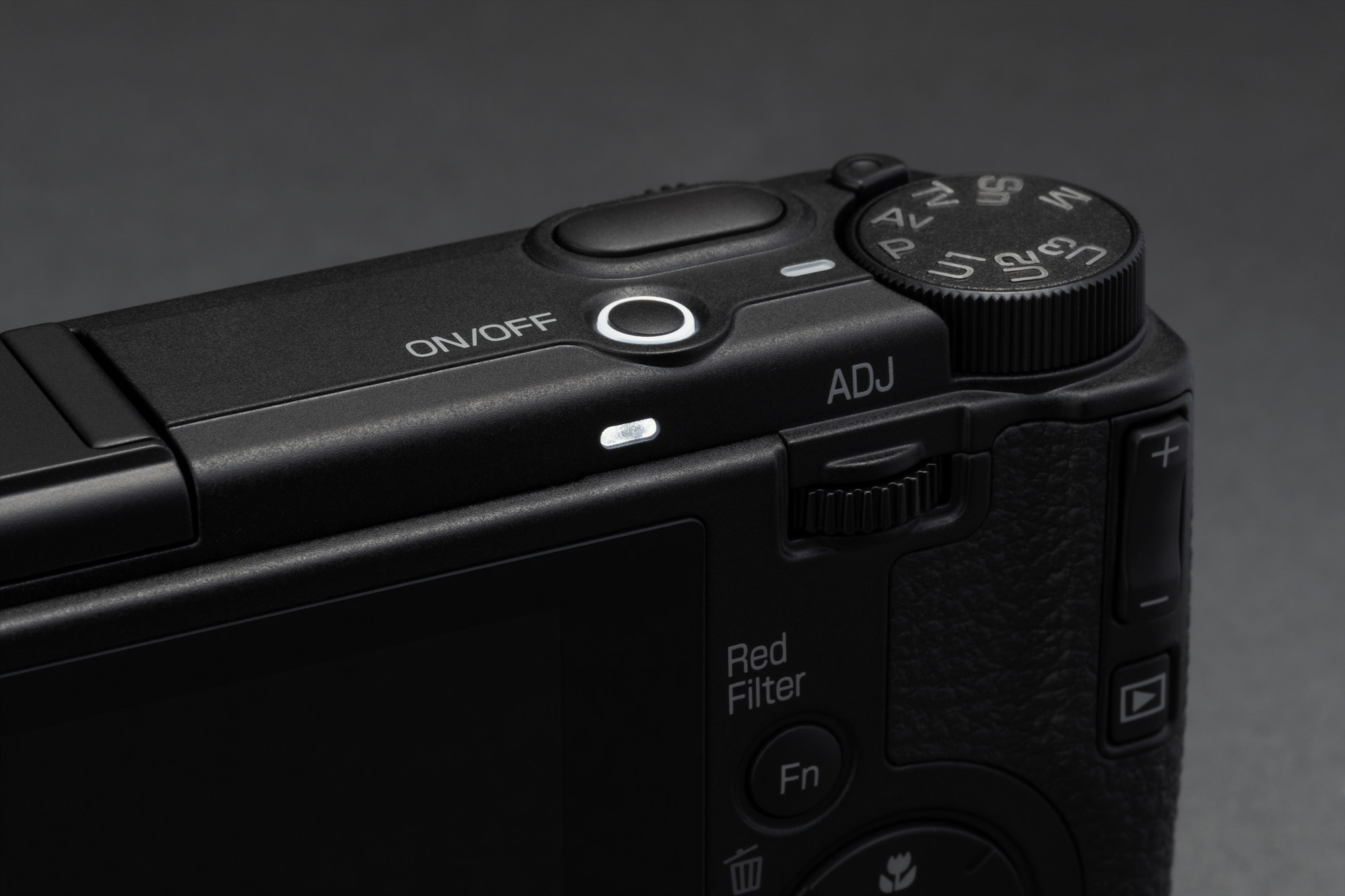 GR4 모노크롬 카메라 이미지