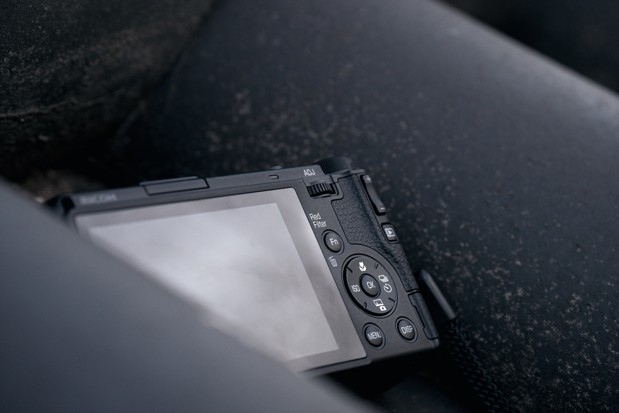 GR4 모노크롬 카메라 이미지