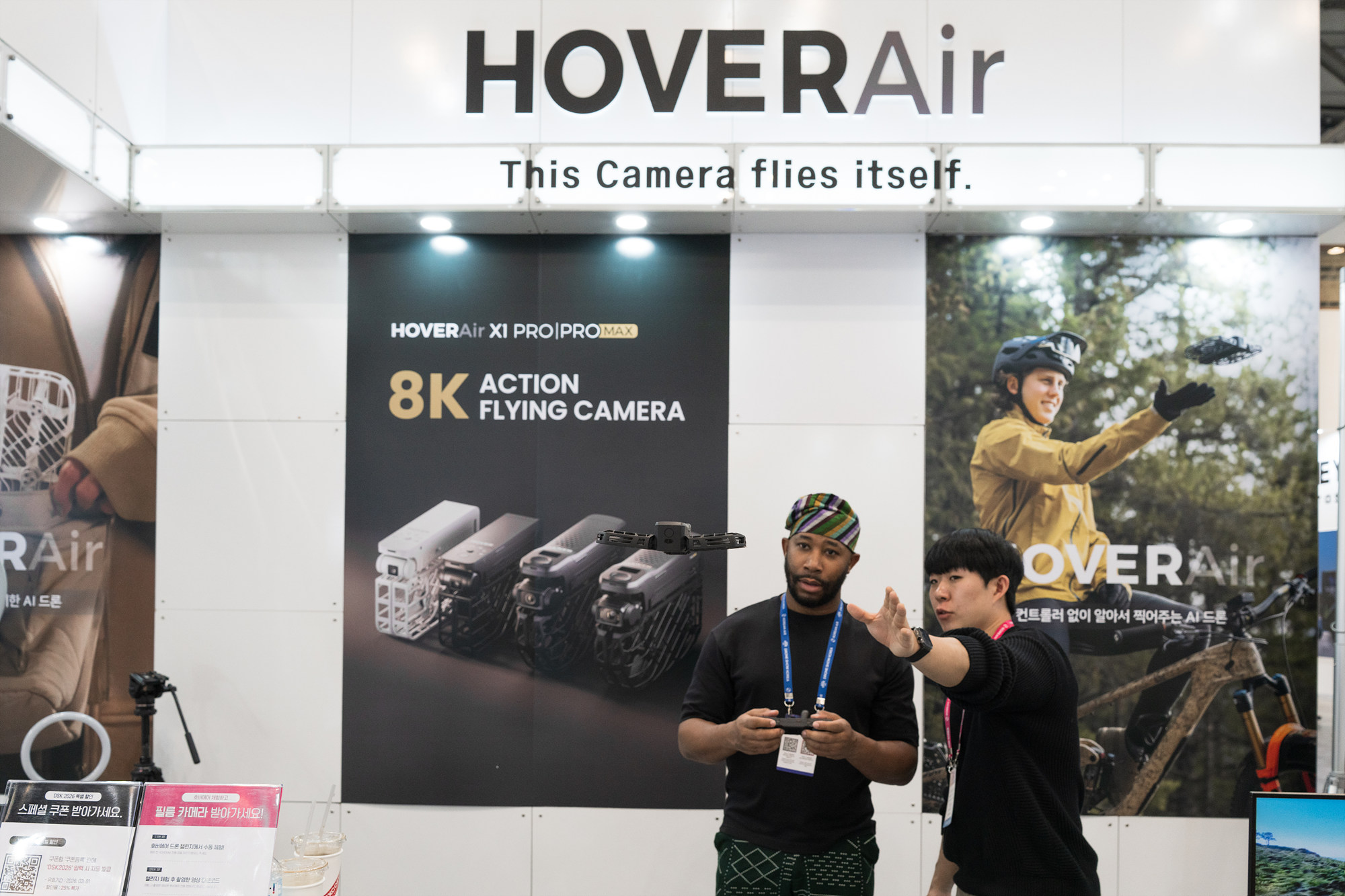 호버에어 HOVERAir 드론박람회 드론 체험중 