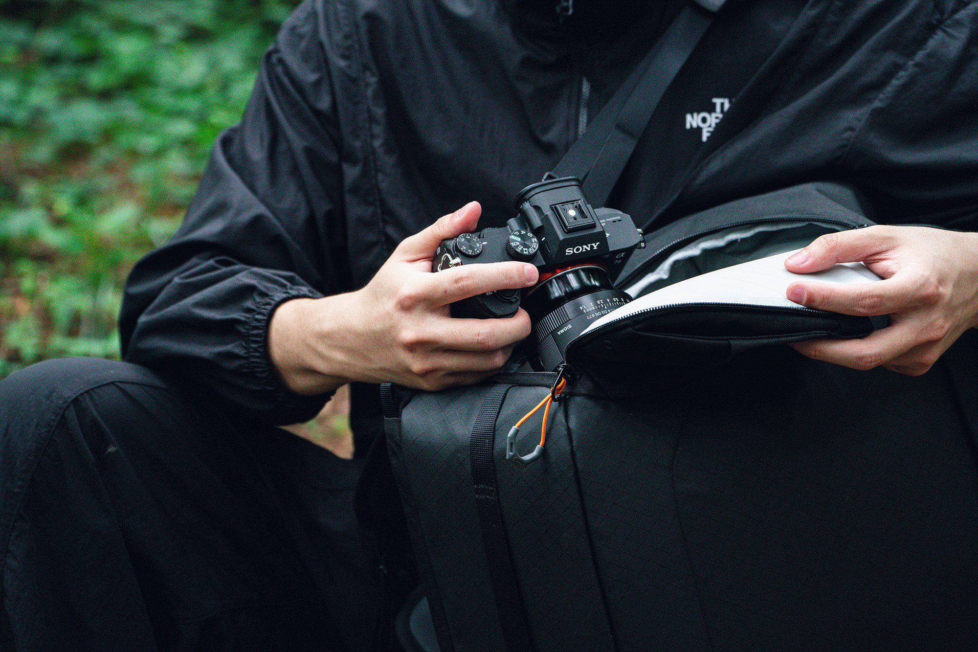 Lowepro Fastpack IV, 로우프로 Fastpack IV, 로우프로 패스트팩 IV, Fastpack IV, Fastpack 4, 카메라 백팩, 카메라 가방 추천, 여행용 카메라 백팩, 여행용 카메라 가방, 여행 백팩 추천, 카메라 여행 가방, 사진가 백팩, 사진작가 백팩, 미러리스 백팩, DSLR 백팩, 카메라 백팩 추천, 카메라 장비 가방, 카메라 수납 백팩