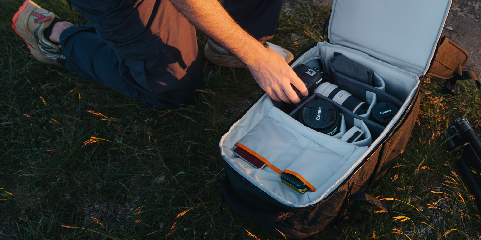 Lowepro Fastpack IV, 로우프로 Fastpack IV, 로우프로 패스트팩 IV, Fastpack IV, Fastpack 4, 카메라 백팩, 카메라 가방 추천, 여행용 카메라 백팩, 여행용 카메라 가방, 여행 백팩 추천, 카메라 여행 가방, 사진가 백팩, 사진작가 백팩, 미러리스 백팩, DSLR 백팩, 카메라 백팩 추천, 카메라 장비 가방, 카메라 수납 백팩
