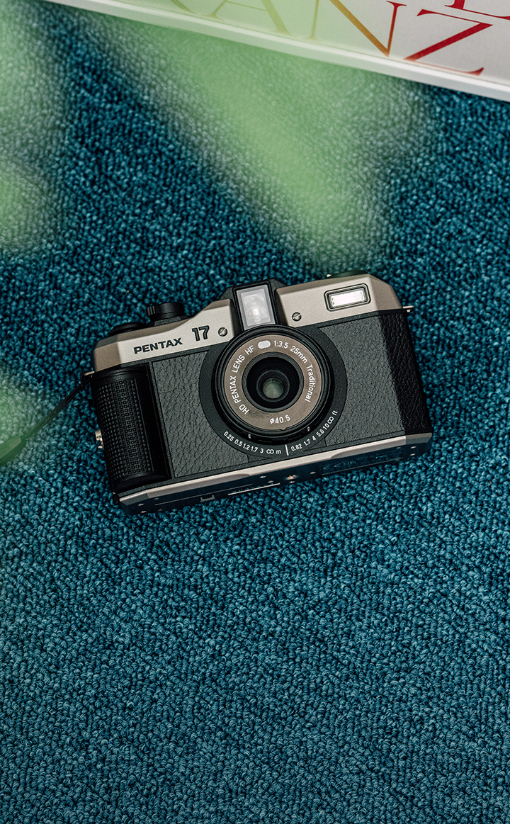 PENTAX 17