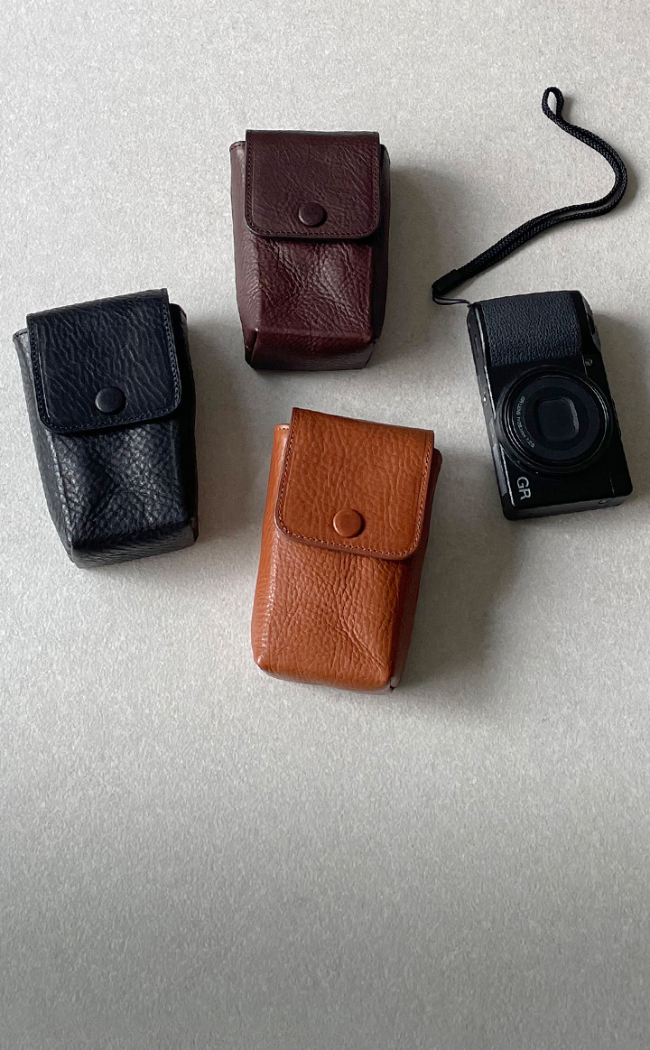 Proper Camera Pouch 제품 출시